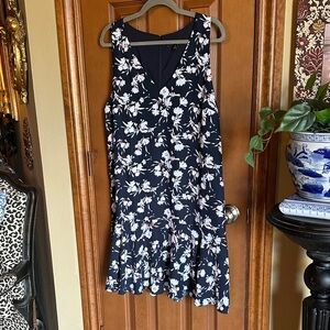 Women’s Banana Republic Navy Floral A-Line Dress, size 14Tall